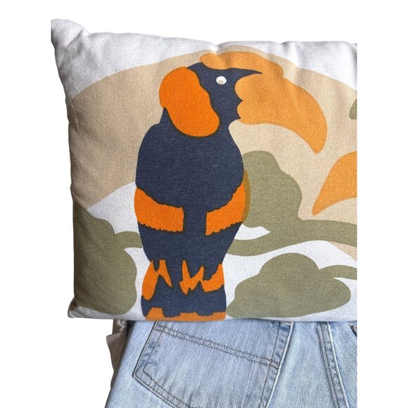 Marimekko Pillow Cover and Pillow 14.5"‎ X 23" Parrot Colorful Cotton Linen Zip - Picture 2 of 8